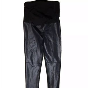 Maternity Ingrid & Isabel Black Shiny Small Bottom